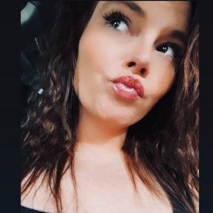 Meet your Posher, Laurie